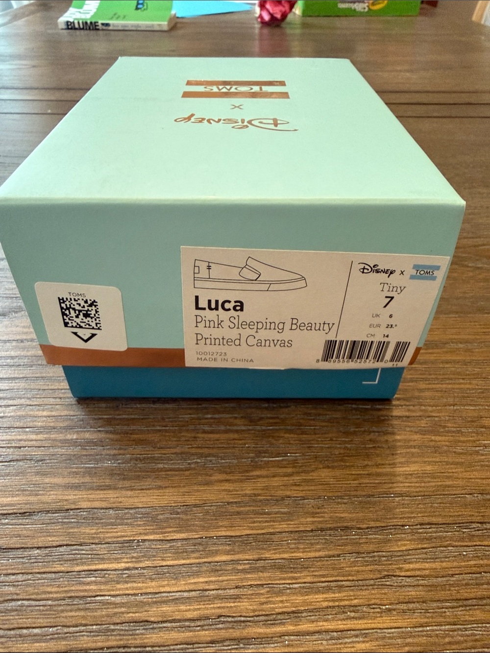 Toms Disney Cinderella 7 Tiny Pink Slip-On Sneakers with Blue Character Print - Picture 3 of 5